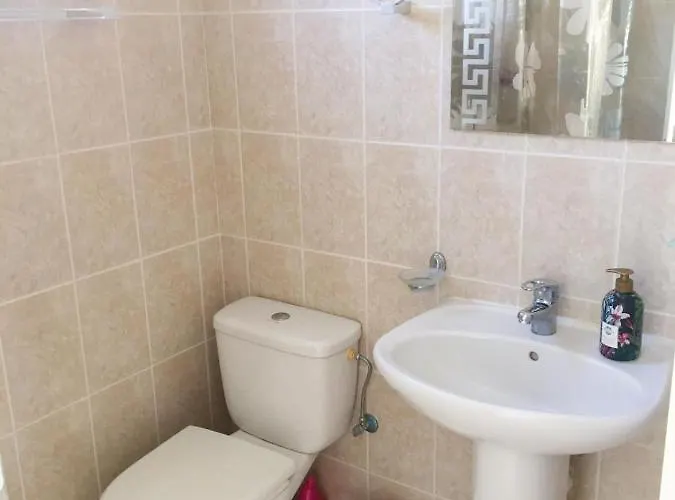 Panoramic Holidays Apartamento Peyia